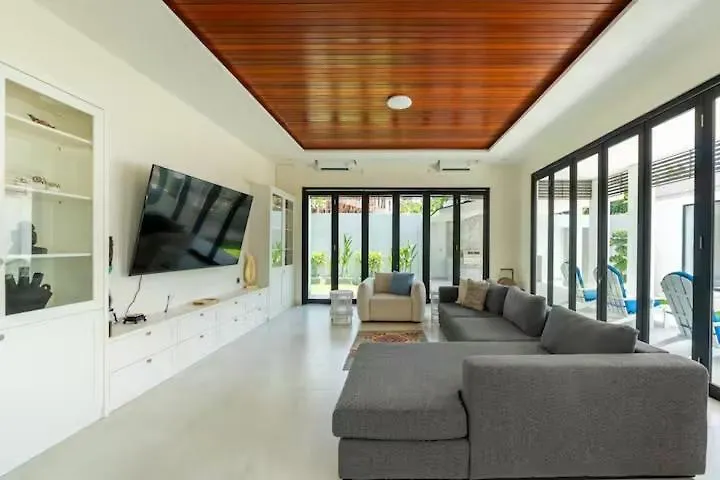 Beautiful 6 Bedroom Villa In Umalas By Nami Bali Kerobokan  Kerobokan (Bali)