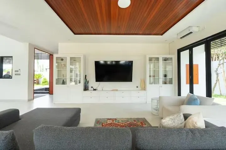 Beautiful 6 Bedroom Villa In Umalas By Nami Bali Kerobokan